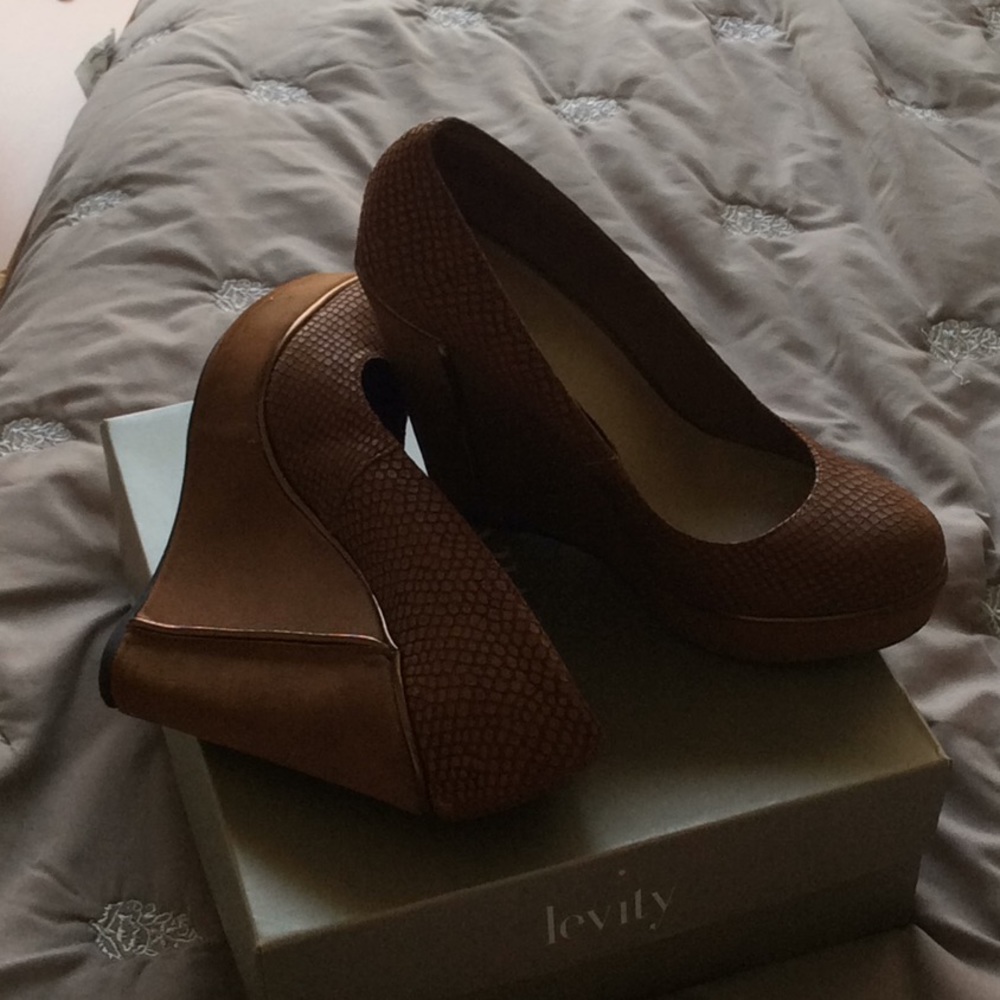 Wedges - Picture 2 of 2